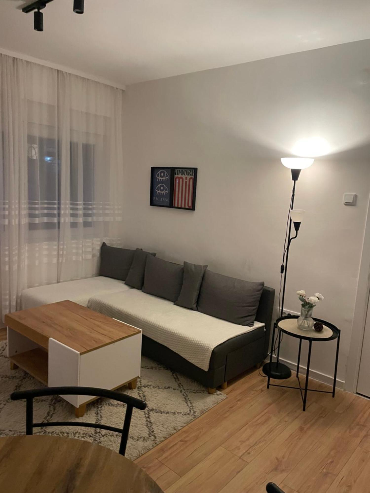 Urban Oasis Apartment Sajmiste Ngoại thất bức ảnh